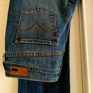 Levi’s Classic Straight Jeans